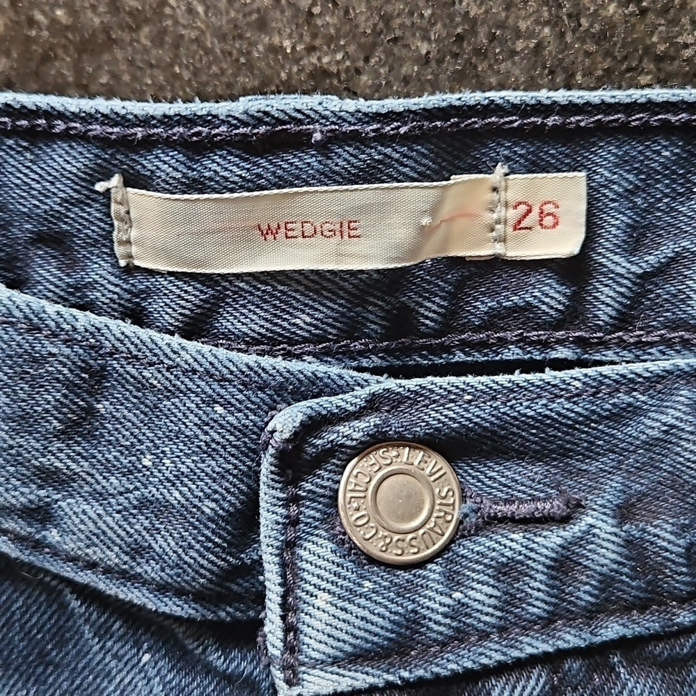 Levi's Wedgie Straight Fit Ankle Length Blue Womens Jeans Size 26 - Picture 3 of 14